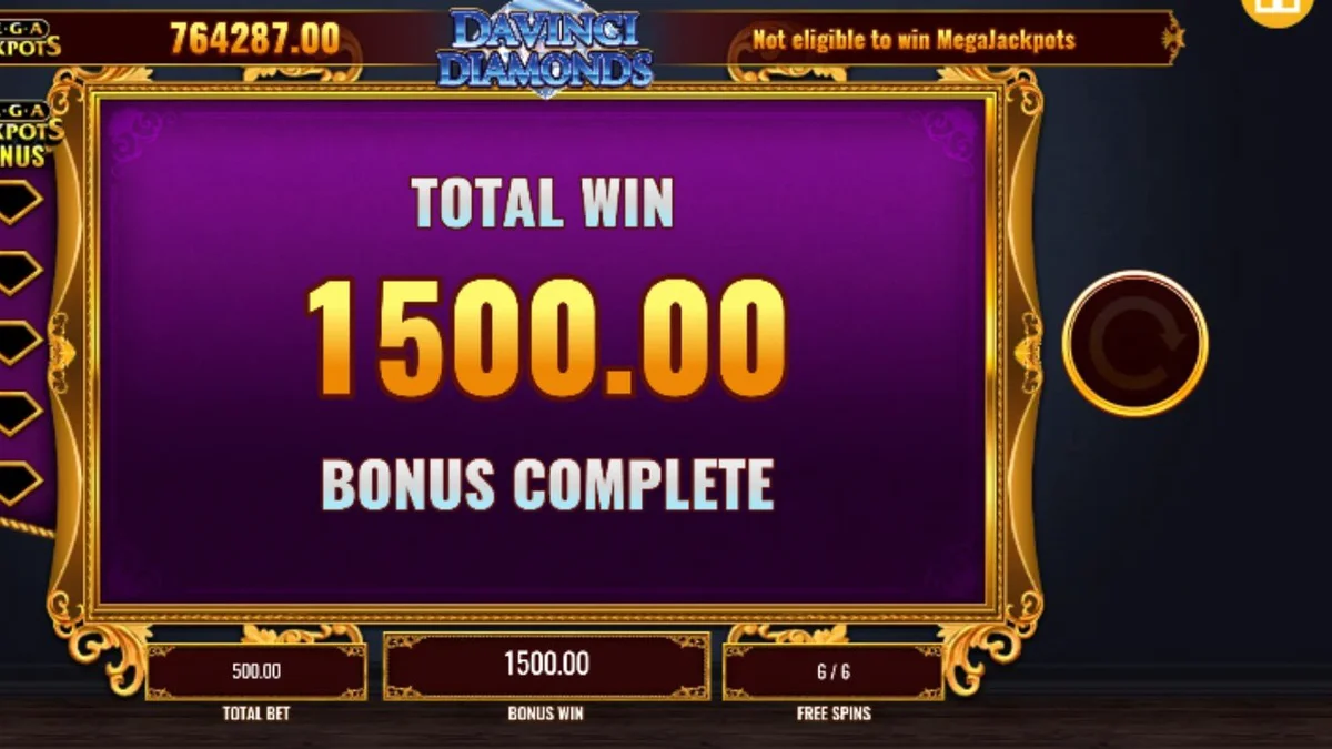 Mega Jackpot DaVinci Diamonds স্লট গেমের একটি দৃশ্য যেখানে রেনেসাঁ শিল্পকর্ম এবং রত্নপাথর দেখা যাচ্ছে